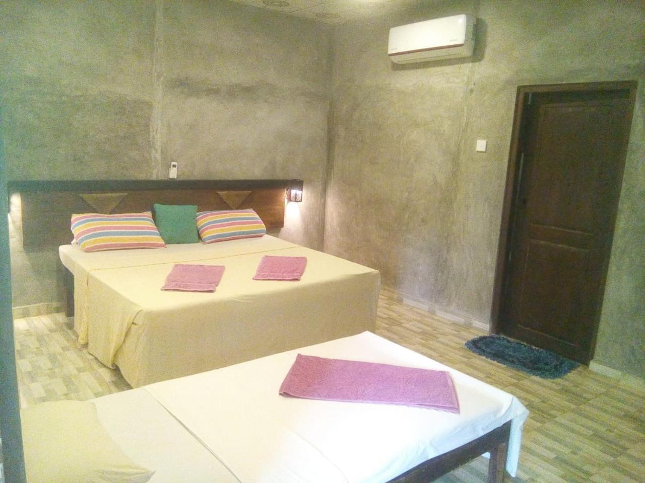 Isiwara Paura Bugged Apartment Sigiriya Ngoại thất bức ảnh